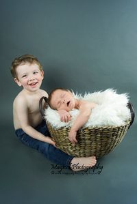 Newborn Photography Toronto and Vaughan